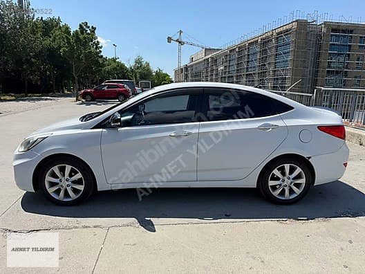 Servis Bakımlı Düşük KM Hyundai Accent Blue Tramersiz 2018 Model görsel 3